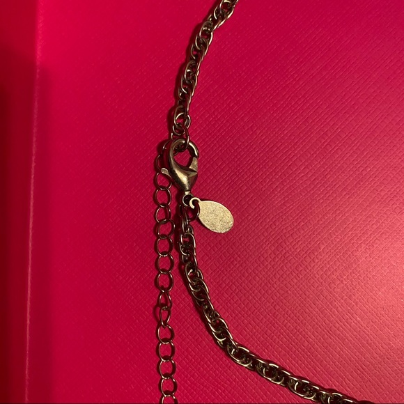 Glamorous Clear Stone Necklace - Picture 3 of 3